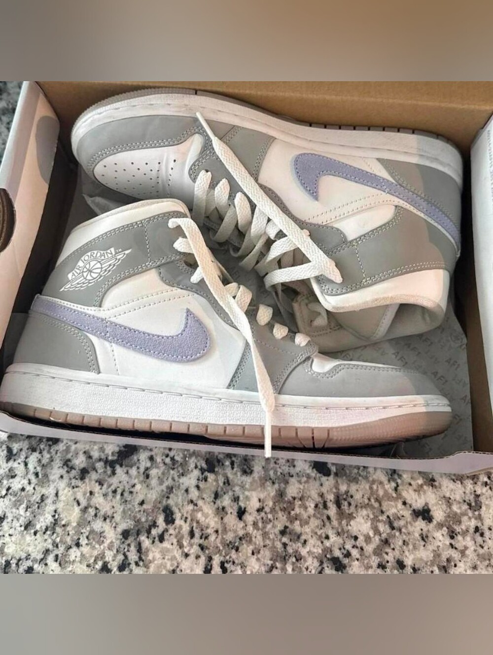 Nike Air Jordan 1 Mid in White and Gray Size 6